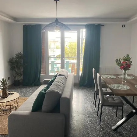 Apartment : Spacieux 100 M2 Vue Sur *